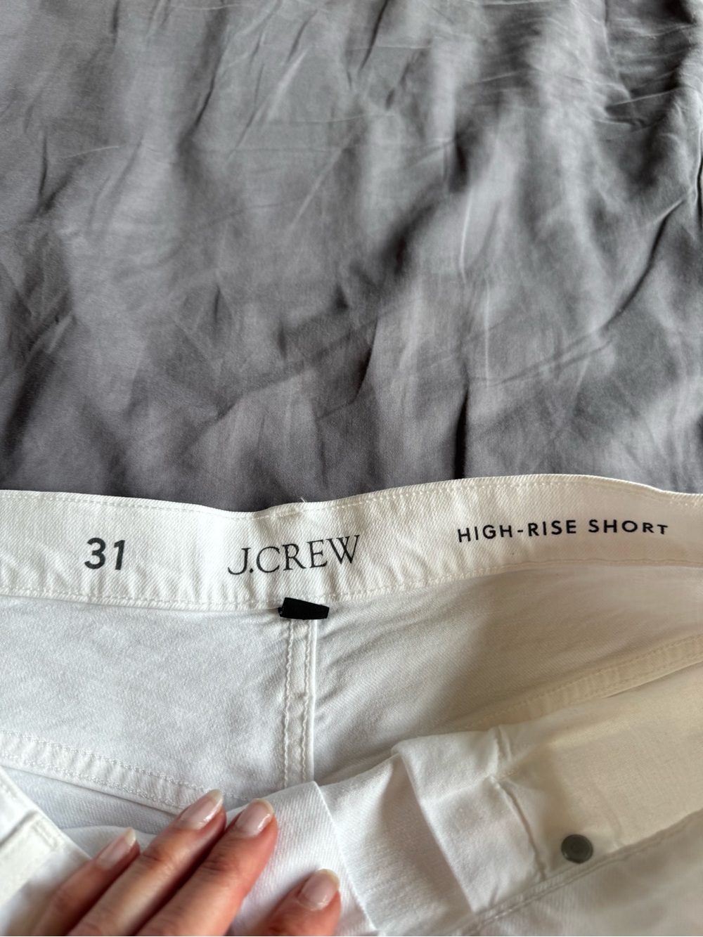JCrew Women’s White Denim Frayed Hem Shorts size 31 - Picture 5 of 6